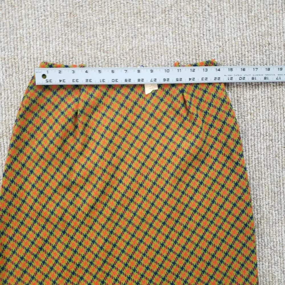 *SOLD* ๐ VINTAGE NOS 60s Wool Plaid "Tweed" Mini Skirt Deadstock - Picture 7 of 8